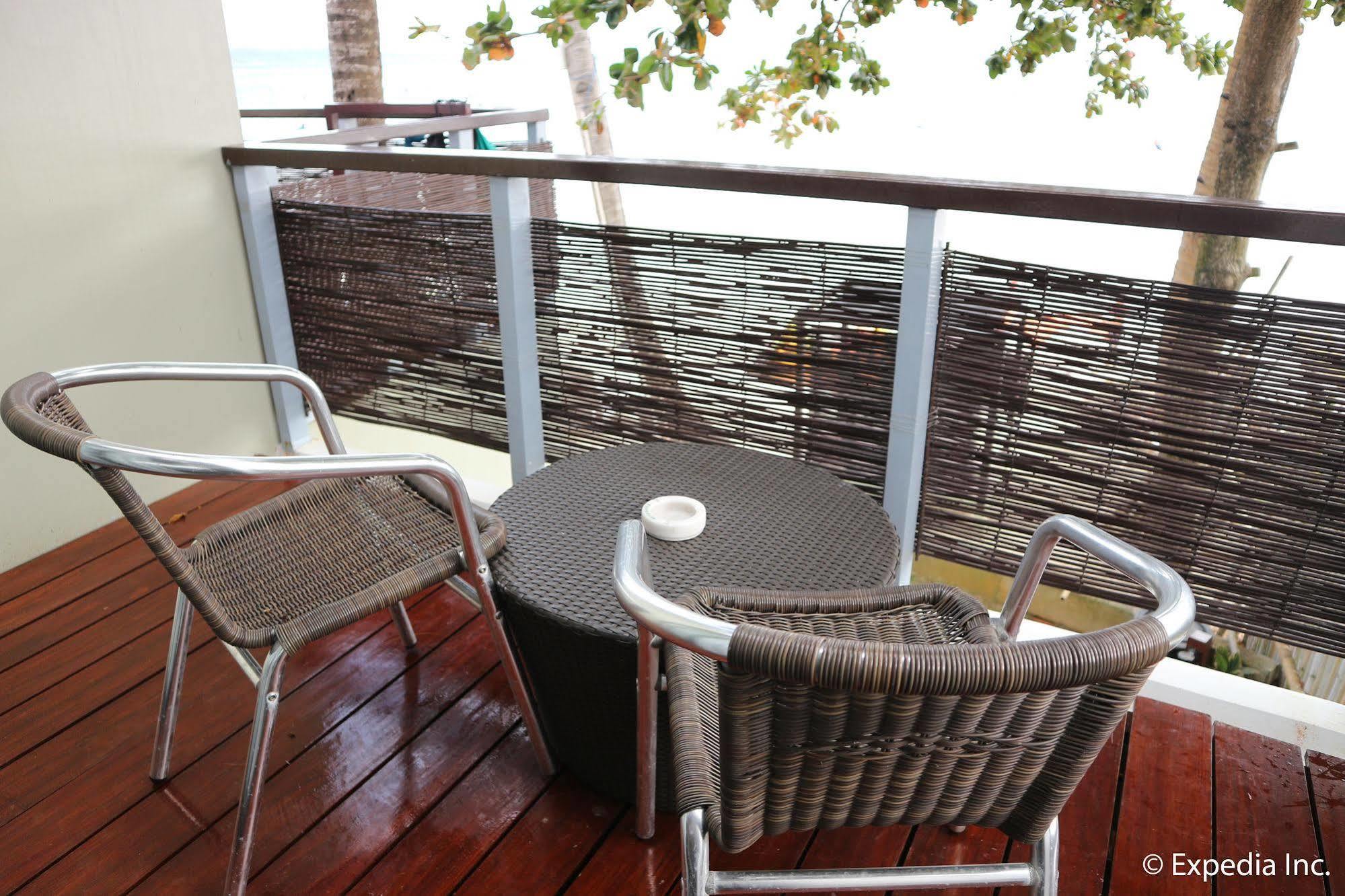 Pahuwayan Suites Balabag  Exterior foto